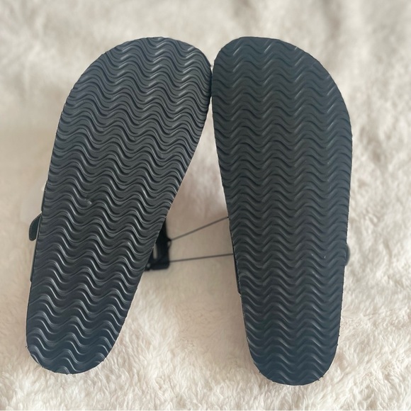 Time and Tru Women's‎ Asymmetric Strap Sandals Size 8.5 NWT - Picture 3 of 3